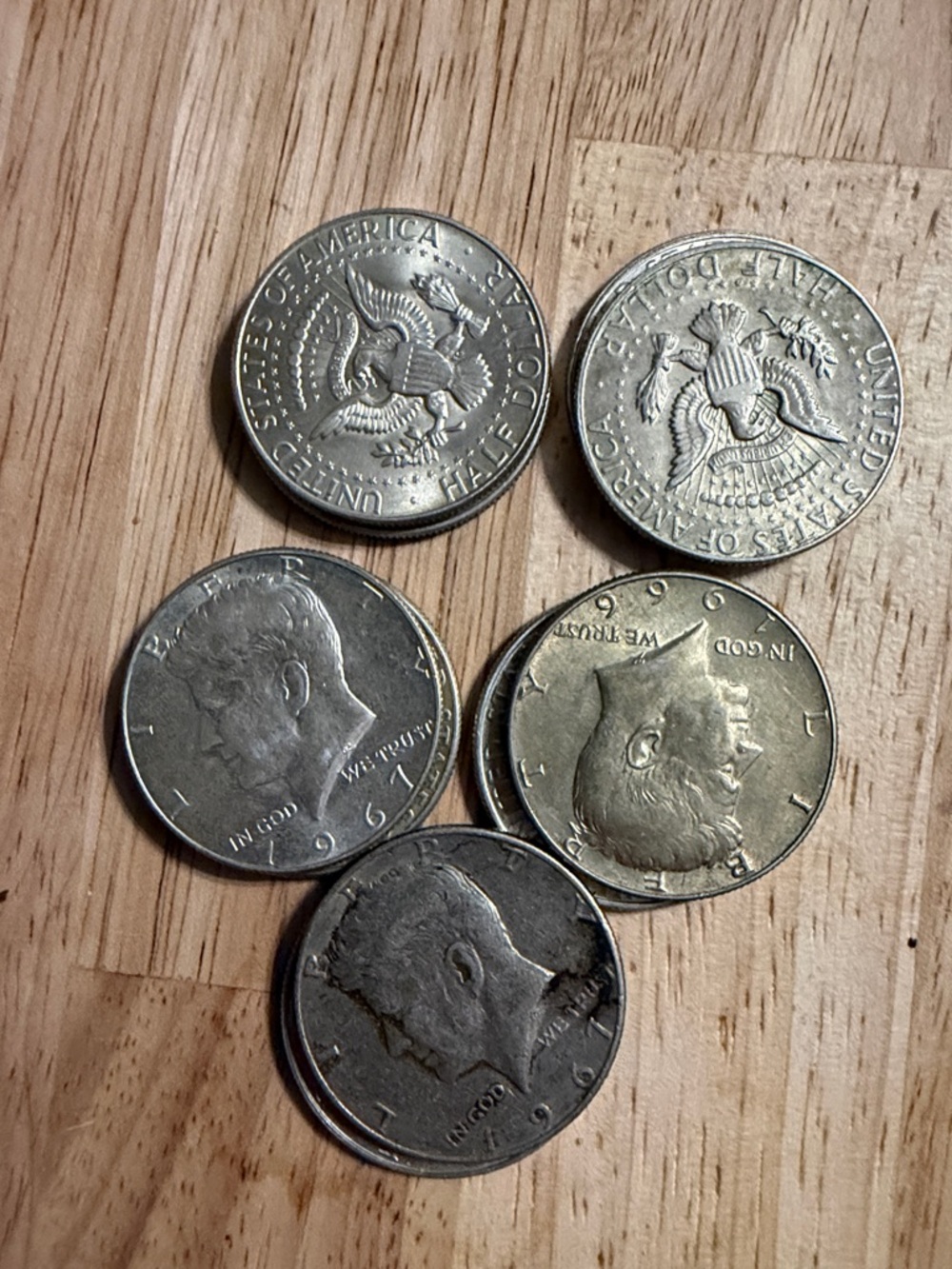 Lot of 10 1965-1969 silver Kennedy half dollar Coins - Picture 5 of 5
